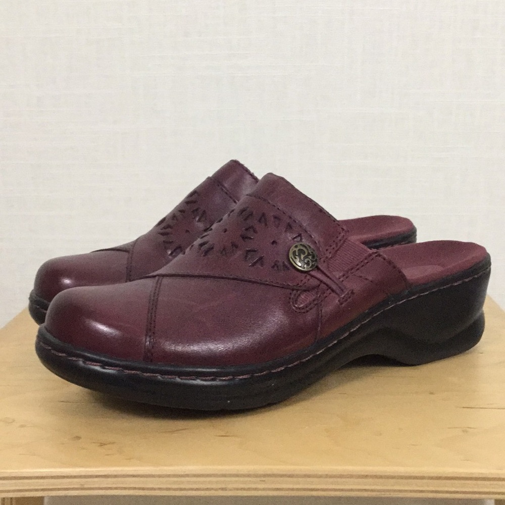 Clarks “bendables” Maybelle clogs